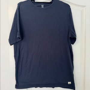 Men’s Vuori tee